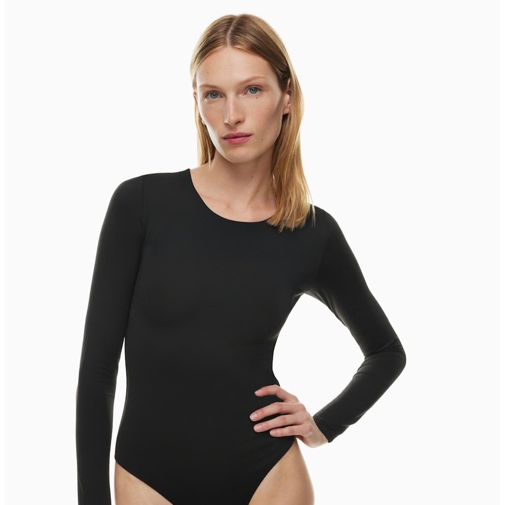 Aritzia Babaton Contour Crew Long Sleeve Bodysuit Black Small
